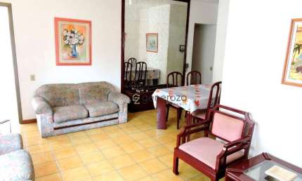 Apartamento a venda na praia das Pitangueiras, 03 dormitórios, 02 vagas de garagem