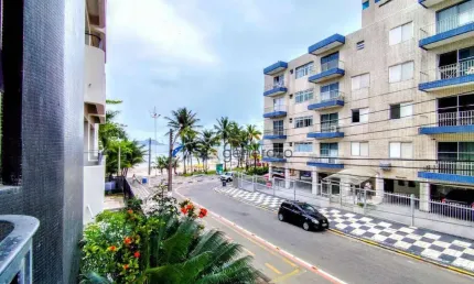 Apartamento na praia do Tombo, frente à praia, 03 dormitórios, 01 vaga de garagem