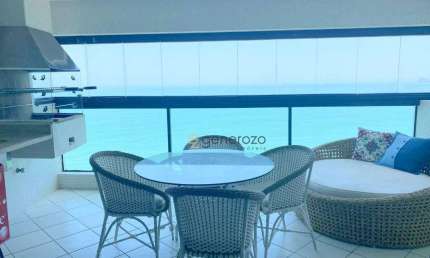 Apartamento na praia das Pitangueiras, 03 suítes, frente à praia, 02 vagas, lazer