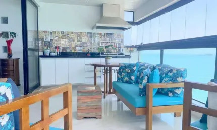 Apartamento na praia das Pitangueiras, 03 suítes, frente à praia, lazer, 02 vagas