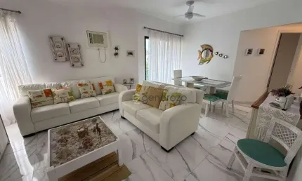 Apartamento a venda na praia da Enseada, 03 domritórios, com garagem e lazer