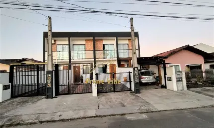 Casa com 2 quartos à venda no Adhemar Garcia, Joinville , 80 m2 por R$ 290.000