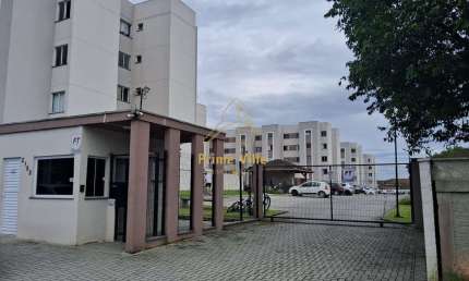 Apartamento semimobiliado com dois quartos no Parque Guarani