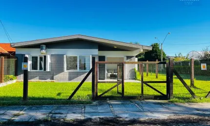 Casa com 6 quartos à venda no Centro, Xangri-Lá 
