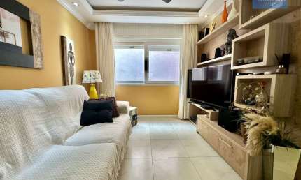 Apartamento 2 dormitórios próximo à praça Flávio Boianovski