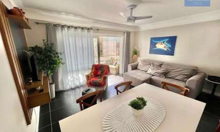Apartamento com sacada de frente e a 1 quadra do MAR em Capão da Canoa.