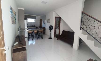 Apartamento duplex mobiliado no Alto de Taperapuan em Porto Seguro Bahia