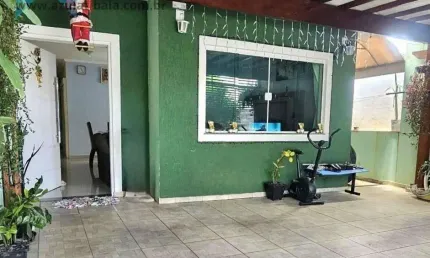 Casa térrea com 4 dormitórios no coração do nova atibaia!
