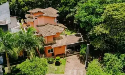 Casa deslumbrante no condominio figueira garden em atibaia