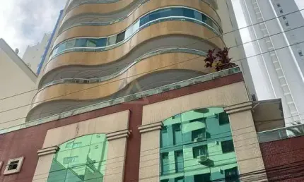 Apartamento à venda com 3 dormitorios - centro - balneário camboriú/sc