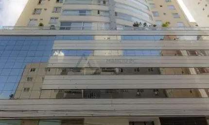 Diferenciado! apartamento com 3 suítes no royal garden – balneário camboriú