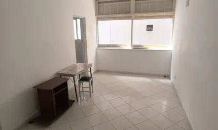 Apartamento 1 quarto, quadra da praia, 1 vaga de garagem livre, Bairro: Boqueirão, Cidade: Santos/SP
