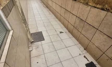 Apartamento térreo 2 quartos com quintal, Garagem coletiva,Bairro: Aparecida , Cidade: Santos/SP