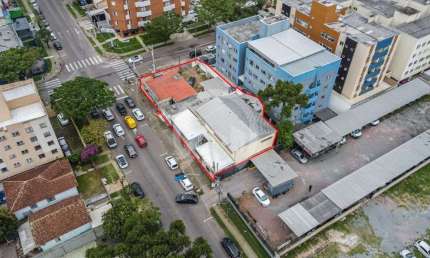 Terreno à venda na Rua Itacolomi, 503, Portão, Curitiba