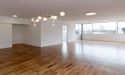Apartamento para venda possui 270 metros quadrados com 3 quartos em Higienópolis - São Paulo - SP