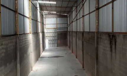 Barracão / Galpão / Depósito com 1 sala para alugar na Avenida Portugal, Centro, Belford Roxo por R$ 5.500