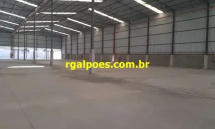 Barracão / Galpão / Depósito com 2 salas para alugar na Avenida São Lourenzo, Figueira, Duque de Caxias por R$ 35.000