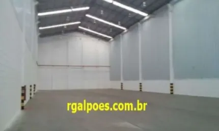 Barracão / Galpão / Depósito para alugar na Avenida Brasil, 3211, Irajá, Rio de Janeiro por R$ 65.100