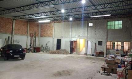 Barracão / Galpão / Depósito com 2 salas à venda na Estrada da Batalha, Campo Grande, Rio de Janeiro por R$ 750.000