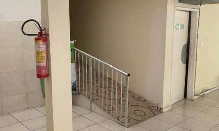 Barracão / Galpão / Depósito com 20 salas para alugar na Avenida Tancredo Neves, 9888, Centro, Nova Iguaçu por R$ 10.000