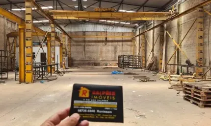 Barracão / Galpão / Depósito com 1 sala para alugar na Avenida Presidente Kennedy, 2343, Lote XV, Belford Roxo por R$ 7.000