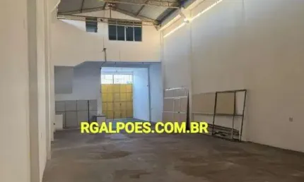 Barracão / Galpão / Depósito com 2 salas para alugar na Avenida Lobo Júnior, 322, Penha, Rio de Janeiro por R$ 8.000