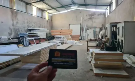 Barracão / Galpão / Depósito com 2 salas para alugar na Rodovia Washington Luiz, 321, Santa Cruz da Serra, Duque de Caxias por R$ 7.500