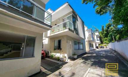 Casa com 4 quartos à venda, 210 m² por R$ 1.100.000 - São Francisco - Niterói/RJ