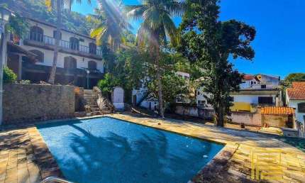 Casa com 6 dormitórios à venda, 211 m² por R$ 1.800.000,00 - São Francisco - Niterói/RJ