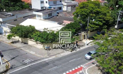Casa Comercial de 484 m² em terreno de 774 m² no Canal de São Francisco ( Av. Presidente Roosevelt) - Alugue por R$20.000/mês + taxas
