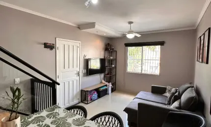 Linda casa em Barueri pronta para morar com 2 quartos e 2 vagas de garagem
