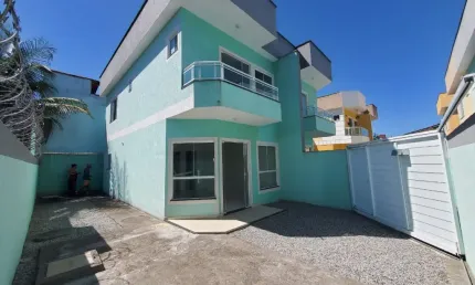 Casa com 2 quartos à venda na Serramar, Rio das Ostras 