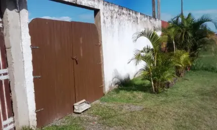 Casa com piscina, mobiliada, em Itanhaém, no bairro Anchieta!