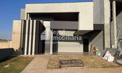 CASA COM 3 SUITES NO CONDOMINIO QUINTA DA MATA 2, PISCINA....