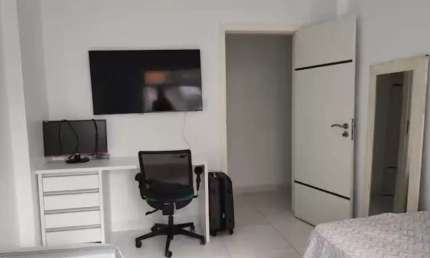 Apartamento para Locação em Santos, Gonzaga, 2 dormitórios, 1 suíte, 2 banheiros, 1 vaga