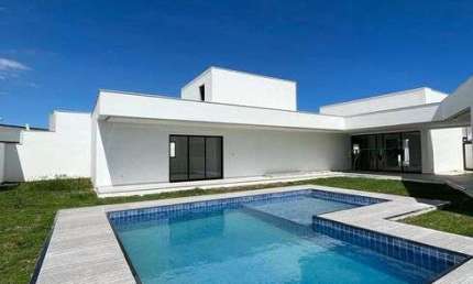 Casa no condomínio vale dos cristais térrea para venda tem 280m² 4 quartos em Lagoa - Macaé - RJ