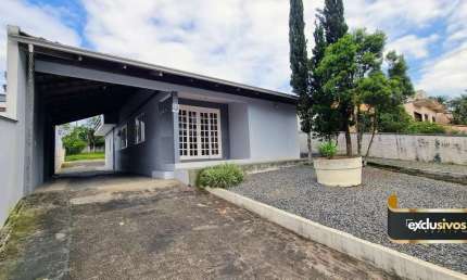 Oportunidade: casa plana averbada com 4 quartos, edícula e terraço à venda em Joinville/SC por R$ 750.000,00