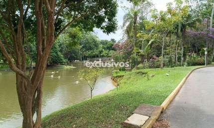 Casa a venda em Condomínio no bairro Saguaçú em joinville com 3 quartos por R$1.850.000,00
