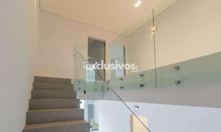 Geminado com 3 suítes à venda no bairro Santo Antônio em Joinville-SC por R$ 1.183.000,00