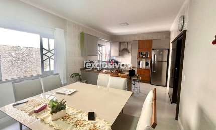 Excelente Casa no Itaum com energia solar e 4 quartos, analisa permuta!