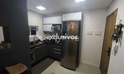 Apartamento lindão com Elevador semi mobiliado no Aventureiro por 298 mil!