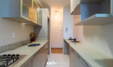 Apartamento mobiliado e decorado à venda no Saguaçu, a 100m do Angeloni