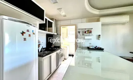 Apartamento mobiliado com 1 suíte com closet mais 1 quarto  à venda no Bom Retiro