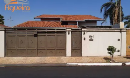 Casa com 4 dormitórios à venda, 293 m² por R$ 950.000,00 - Celina - Barretos/SP