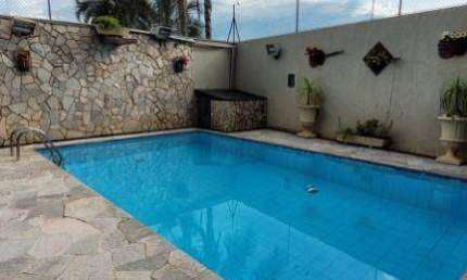 Casa com 4 dormitórios à venda, 348 m² por R$ 1.200.000,00 - Centro - Barretos/SP
