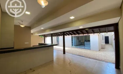 Casa com 3 dormitórios à venda, 178 m² por R$ 850.000,00 - Jockey Club - Barretos/SP