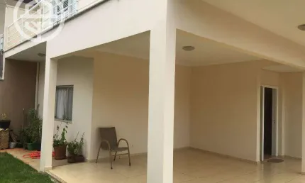 Casa com 3 dormitórios à venda, 270 m² por R$ 980.000,00 - Parque das Esmeraldas II - Marília/SP