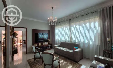 Casa com 3 dormitórios à venda, 223 m² por R$ 1.200.000,00 - Centro - Barretos/SP