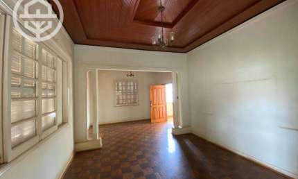 Casa com 3 dormitórios à venda, 272 m² por R$ 800.000,00 - Centro - Barretos/SP