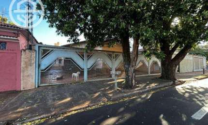 Casa com 3 quartos à venda no Centro, Barretos 